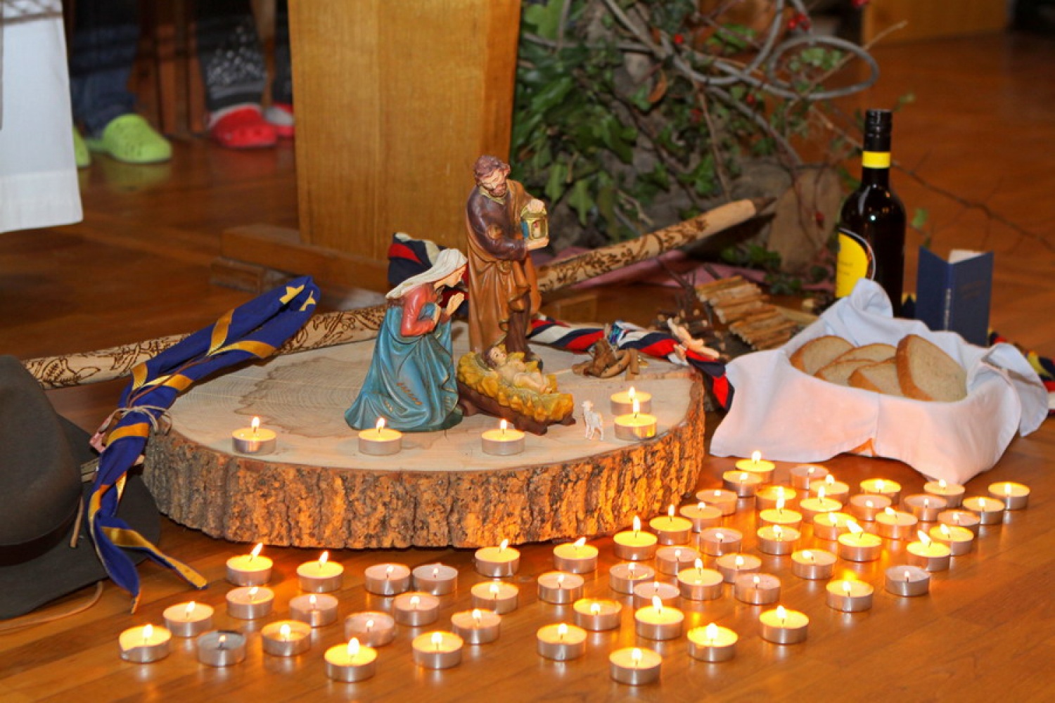 Duhovne vaje za odrasle skavte v Kančevcih od 7.do 9.1.2011 so se tokrat začele s služenjem kot pomoč Domu duhovnosti.To je bila dobra priprava na samo temo duhovnih vaj, ki je zajemala iz temeljev naše vere.