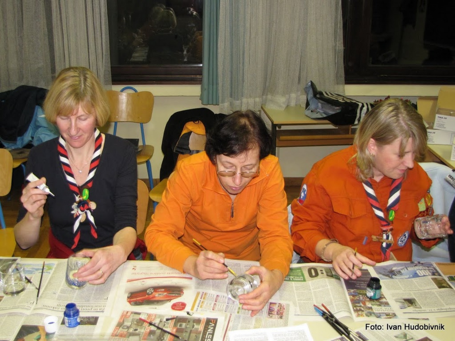 Tube, čopiči in svečniki