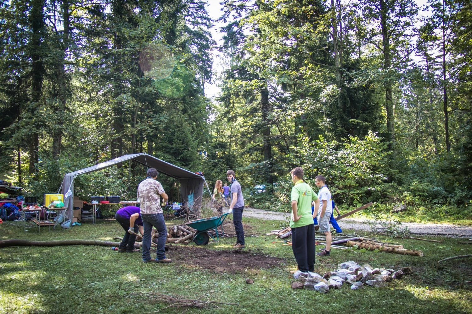 Črno-beli? Ne, POBARVANI! (VIDEO)