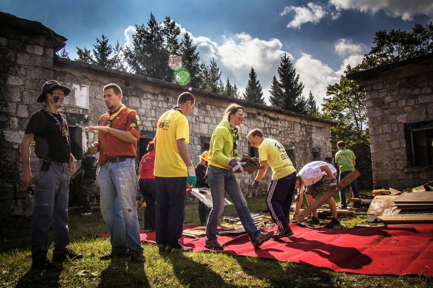Črno-beli? Ne, POBARVANI! (VIDEO)