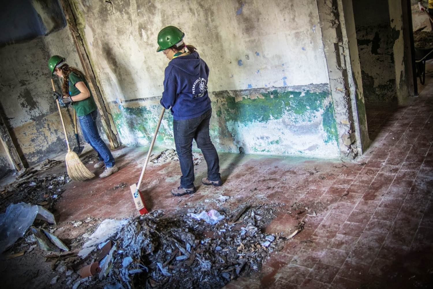 Črno-beli? Ne, POBARVANI! (VIDEO)