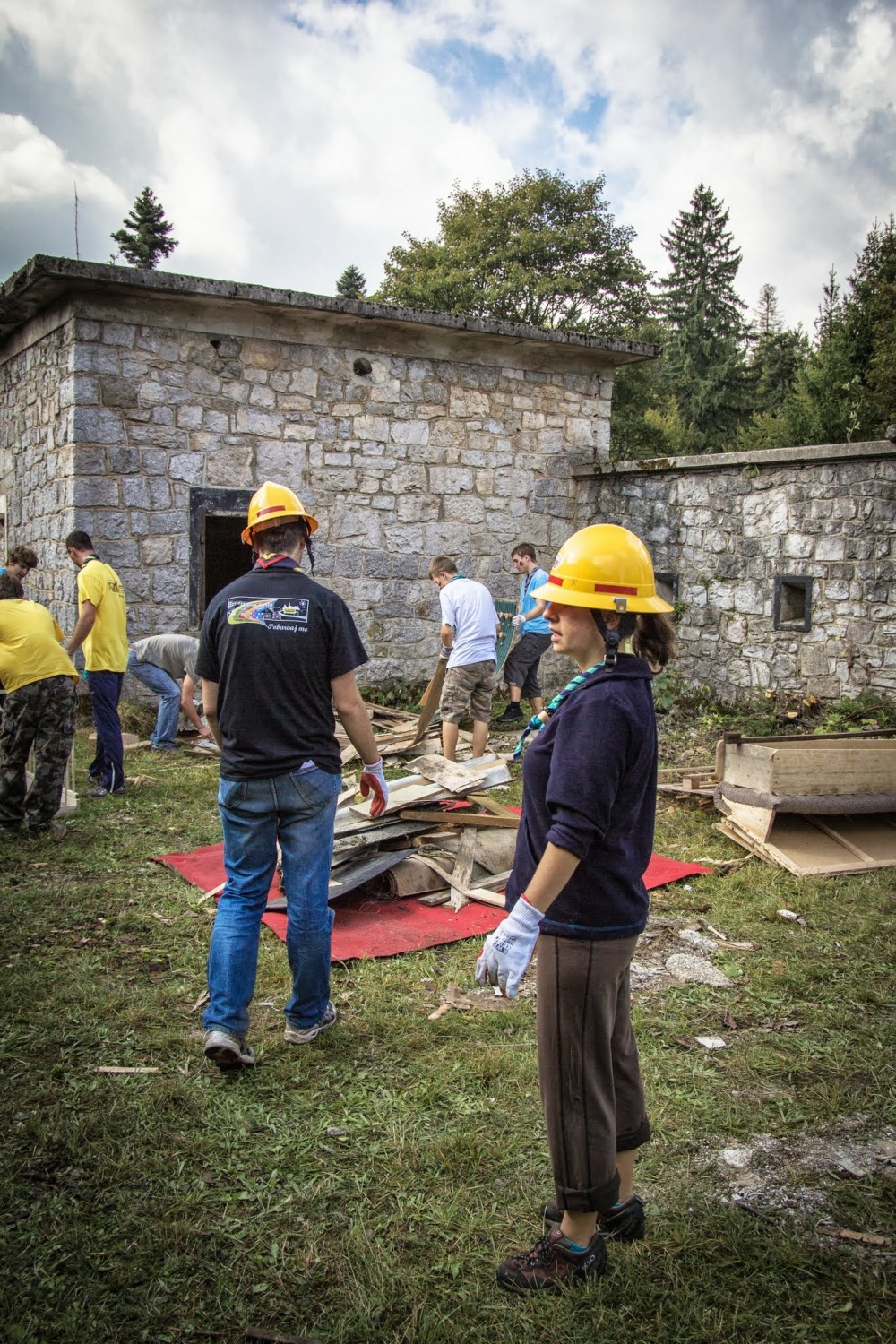Črno-beli? Ne, POBARVANI! (VIDEO)