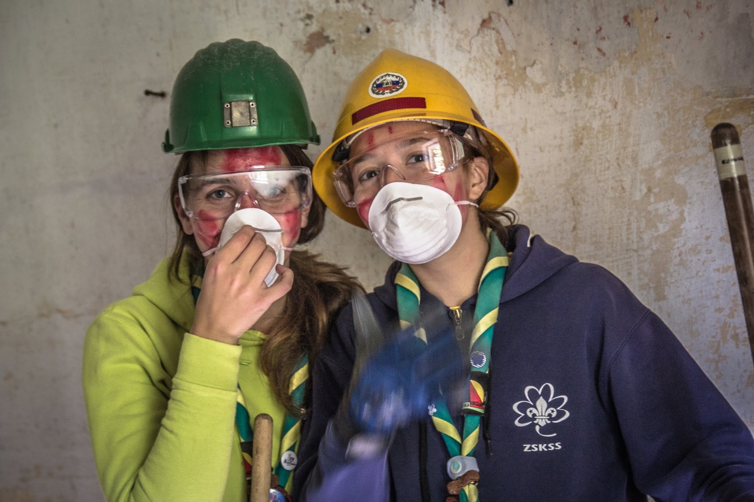 Črno-beli? Ne, POBARVANI! (VIDEO)