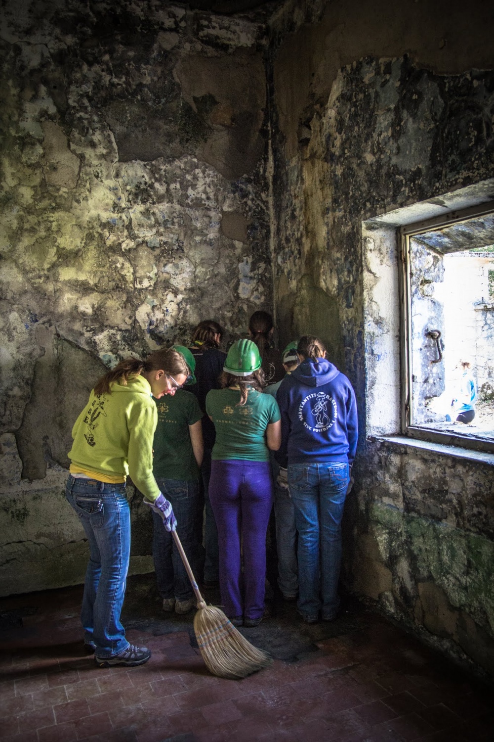 Črno-beli? Ne, POBARVANI! (VIDEO)