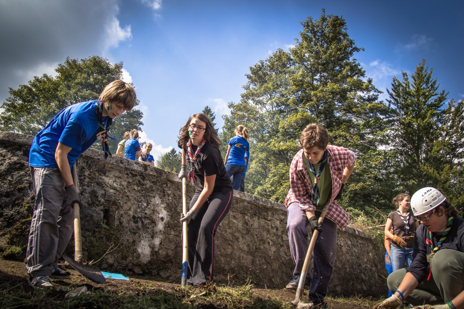 Črno-beli? Ne, POBARVANI! (VIDEO)