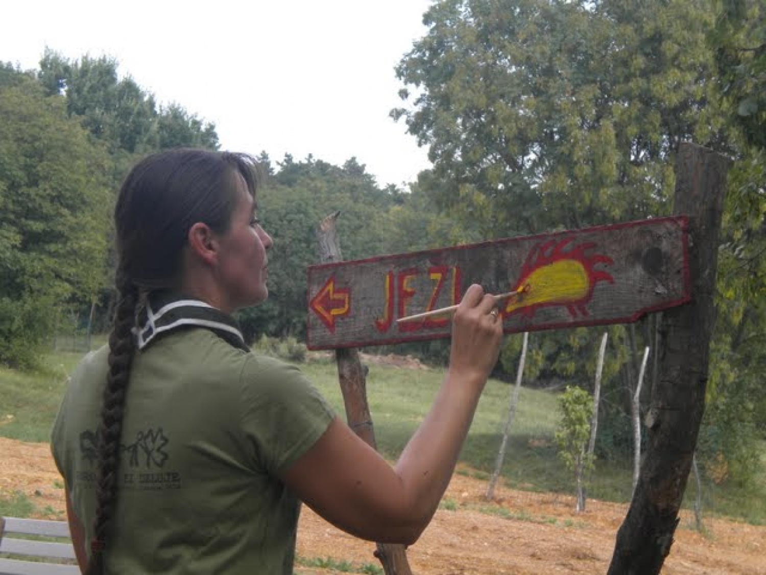 Z geslom »Mi se imamo radi« smo doživeli naš tabor na Krasu od 26. do 29.avgusta. Naš program je bil pester, a s pomočjo dela v skupinah smo zmogli izpeljati vse in še več od zastavljenega plana. To skupno bivanje na taborih nas vedno poveže, saj se preizkusimo v potrpežljivosti, pripravljenosti in sodelovanju drug z drugim.  To leto obeležujemo tudi  desetletnico delovanja naše bratovščine, zato je bila to tudi potrditev tega, da nam je še vedno skupaj lepo.