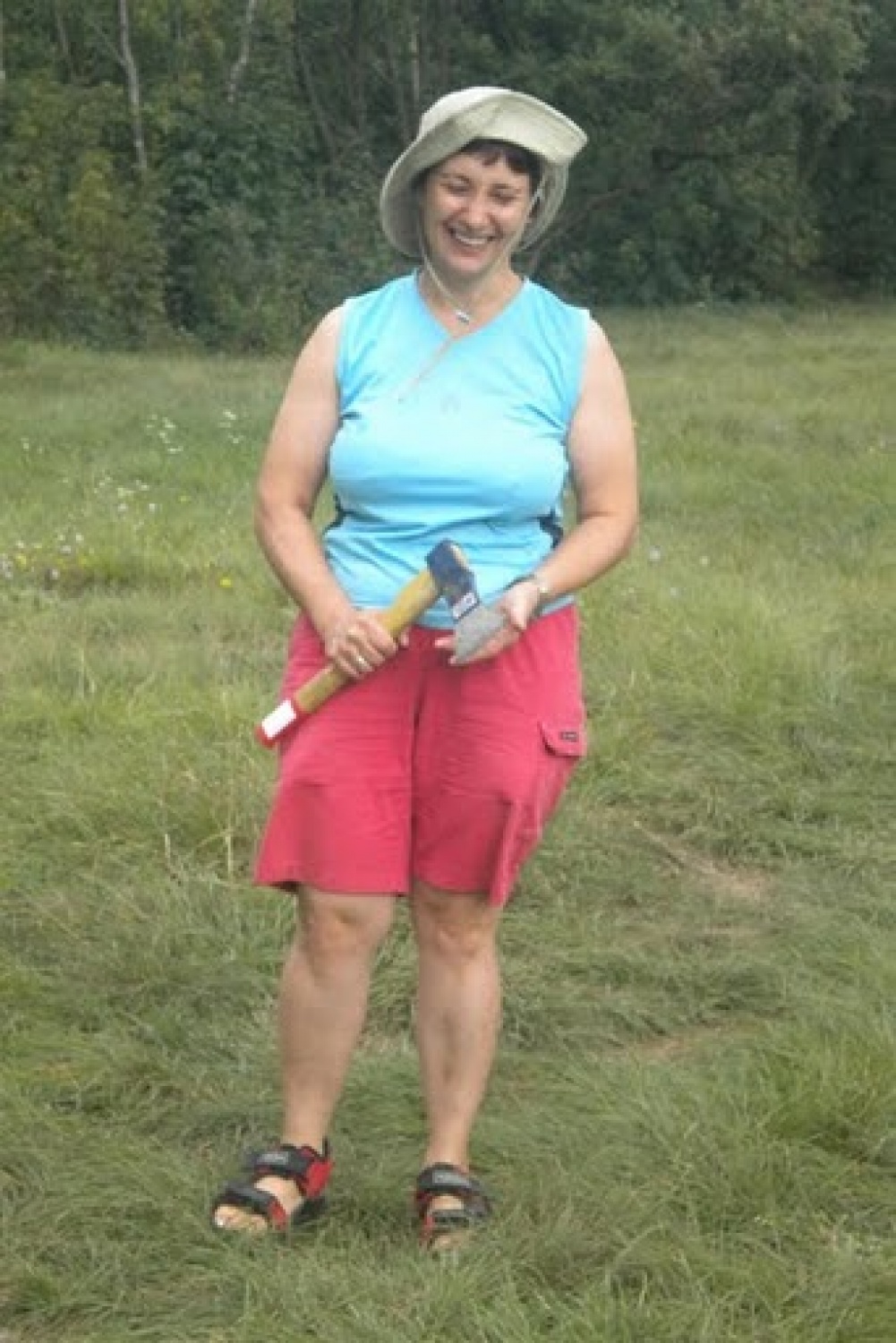 Z geslom »Mi se imamo radi« smo doživeli naš tabor na Krasu od 26. do 29.avgusta. Naš program je bil pester, a s pomočjo dela v skupinah smo zmogli izpeljati vse in še več od zastavljenega plana. To skupno bivanje na taborih nas vedno poveže, saj se preizkusimo v potrpežljivosti, pripravljenosti in sodelovanju drug z drugim.  To leto obeležujemo tudi  desetletnico delovanja naše bratovščine, zato je bila to tudi potrditev tega, da nam je še vedno skupaj lepo.