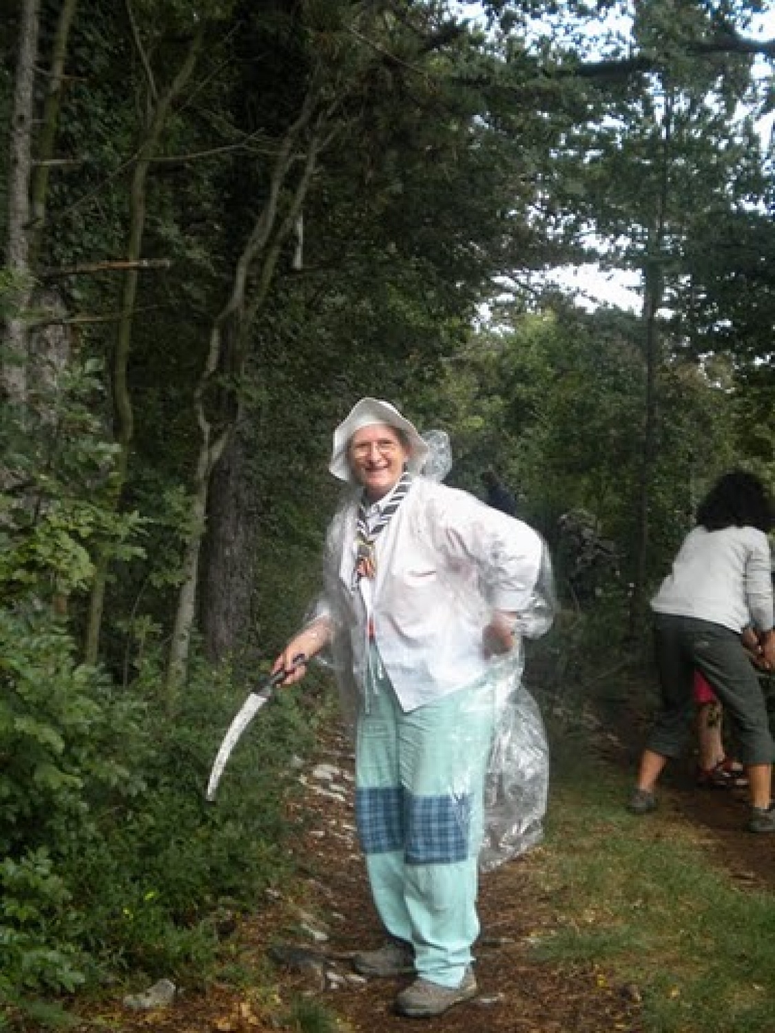 Z geslom »Mi se imamo radi« smo doživeli naš tabor na Krasu od 26. do 29.avgusta. Naš program je bil pester, a s pomočjo dela v skupinah smo zmogli izpeljati vse in še več od zastavljenega plana. To skupno bivanje na taborih nas vedno poveže, saj se preizkusimo v potrpežljivosti, pripravljenosti in sodelovanju drug z drugim.  To leto obeležujemo tudi  desetletnico delovanja naše bratovščine, zato je bila to tudi potrditev tega, da nam je še vedno skupaj lepo.