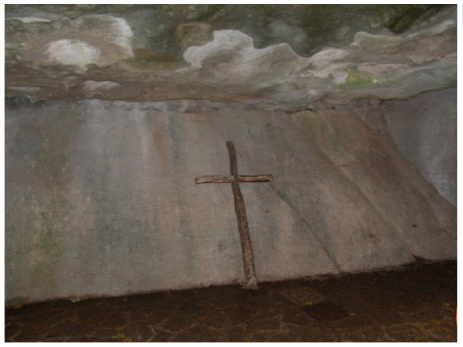 La Verna - preprosti križ