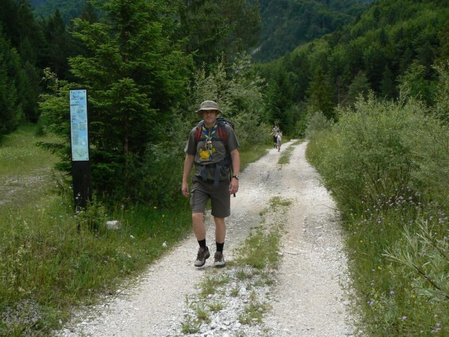 Najmlajša bratovščina odraslih skavtov Danijelove sove Celje 2 je letos prvič sama organizirala svoj poletni tabor v Zamejski Sloveniji med Rezijani.