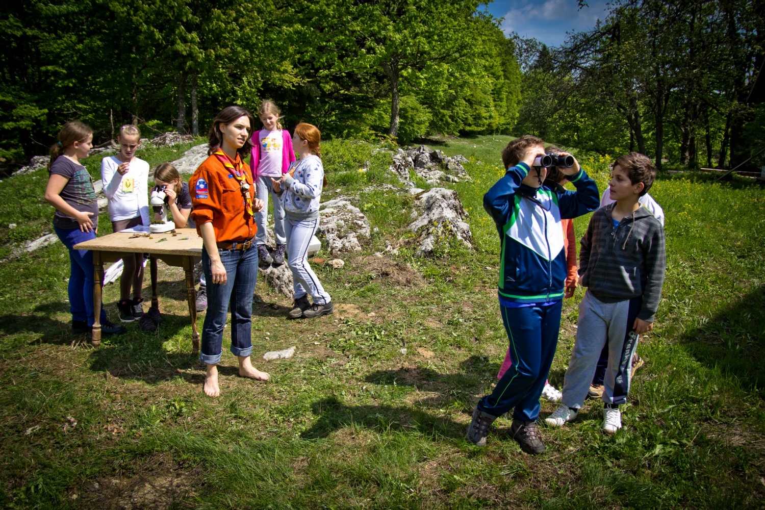 Opazovanje narave pod stereomikroskopom in z daljnogledom