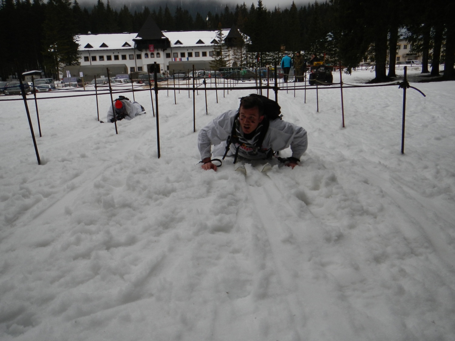 Druga ekipa med premagovanjem ovir