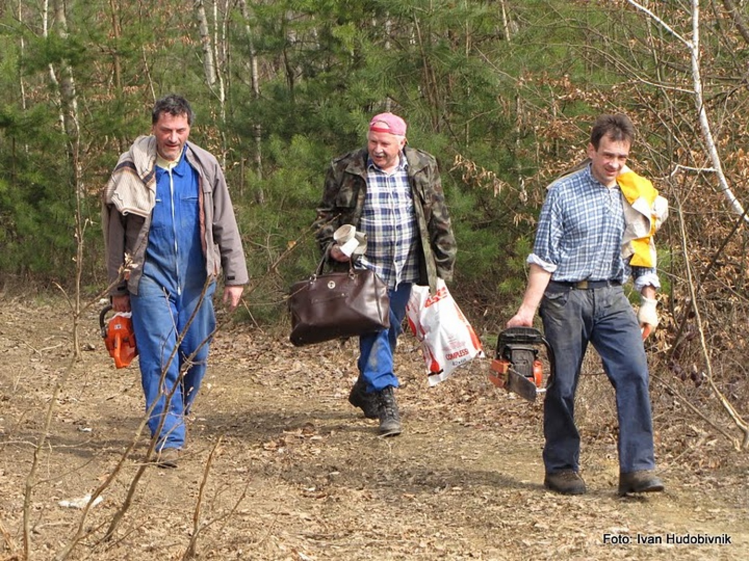 Še ena skupina se vrača, sami Petri