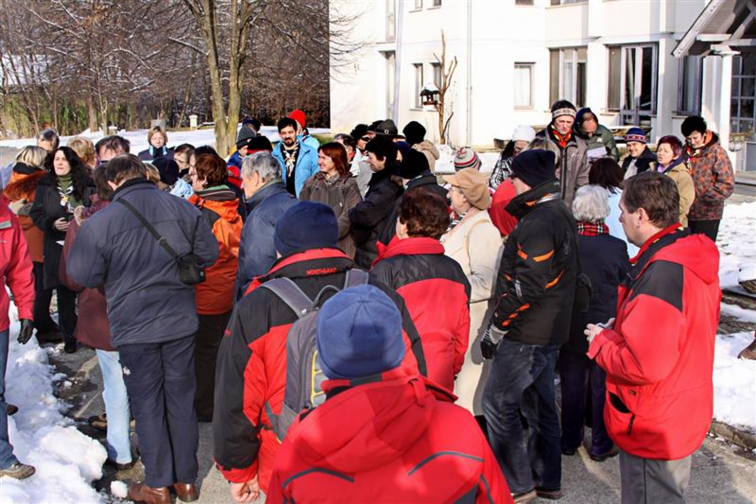 Preko šestdeset odrasli skavtov iz dvanajstih bratovščin se nas je že sedmo leto zapored zbralo na duhovnih vajah. Znova smo dobili priložnost, da smo se v zavetju doma sv.Benedikta v Kančevcih srečali, umirili in začutili Božjo navzočnost.
