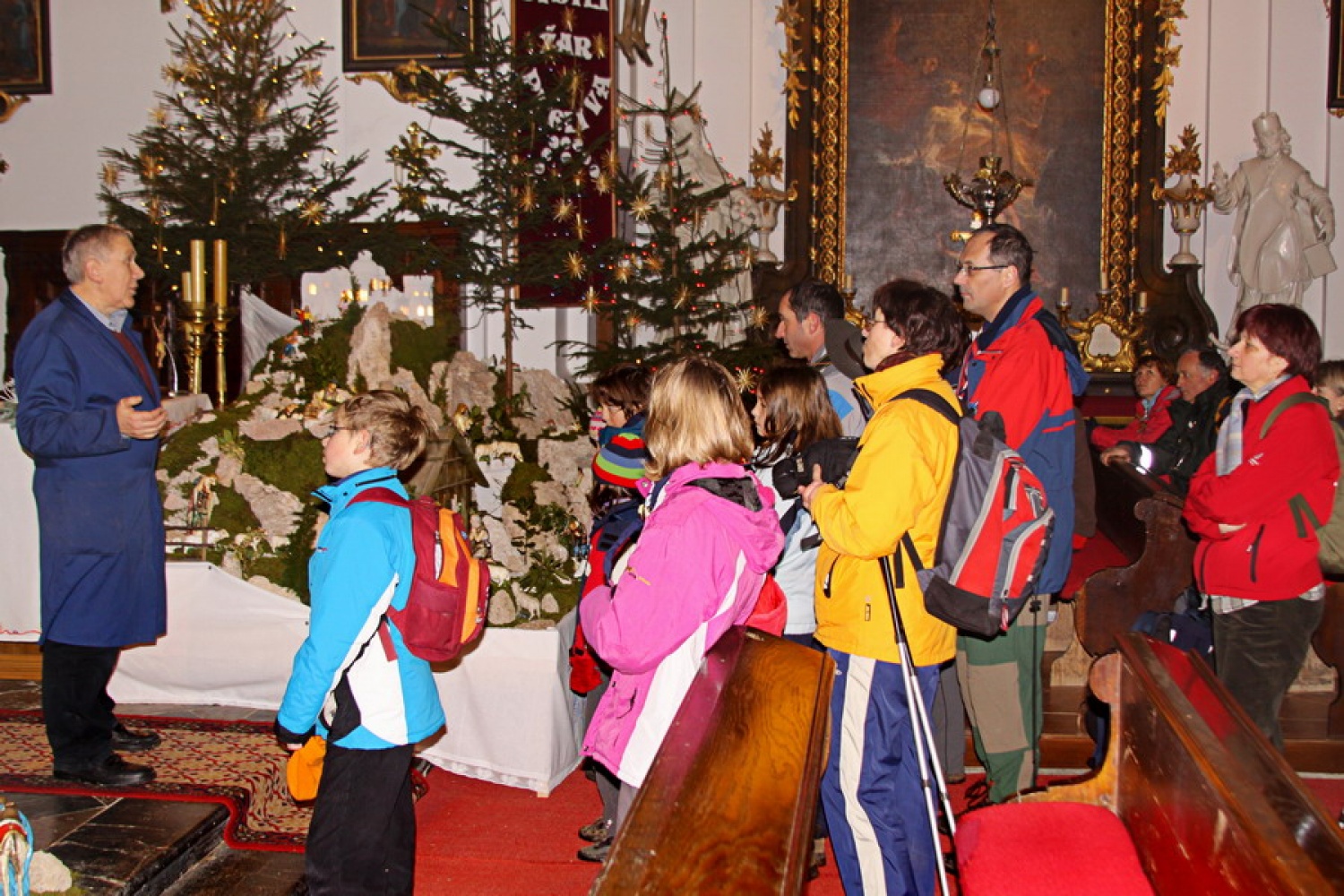 Župnik nam je razkazal cerkev