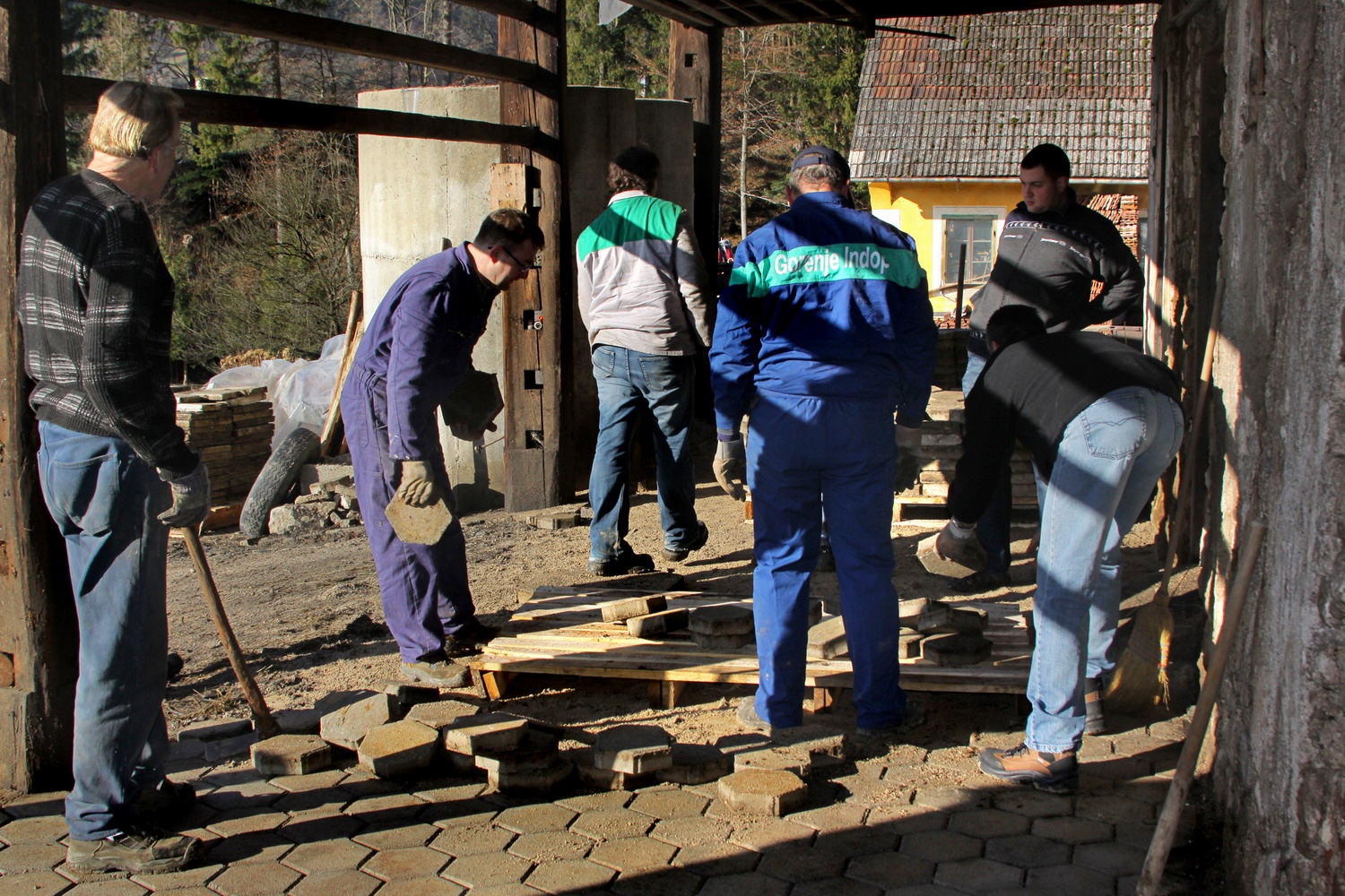 Pospravljanje tlakovcev