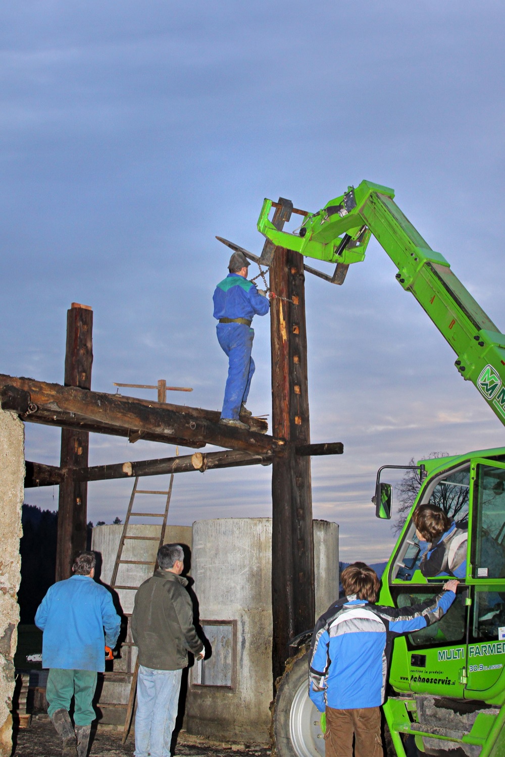 Privezovanje nosilnega stebra