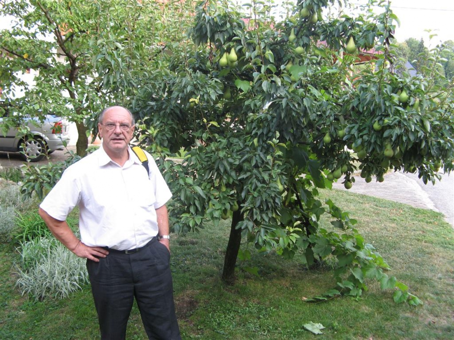 Grosupeljski skavti smo v septembru gostili sečoveljskega župnika g. Dinka Bizjaka. Že dve leti namreč uživamo njegovo gostoljubje ob morju, danes pa je prišel tudi g.Bizjak pogledat "nš konc".