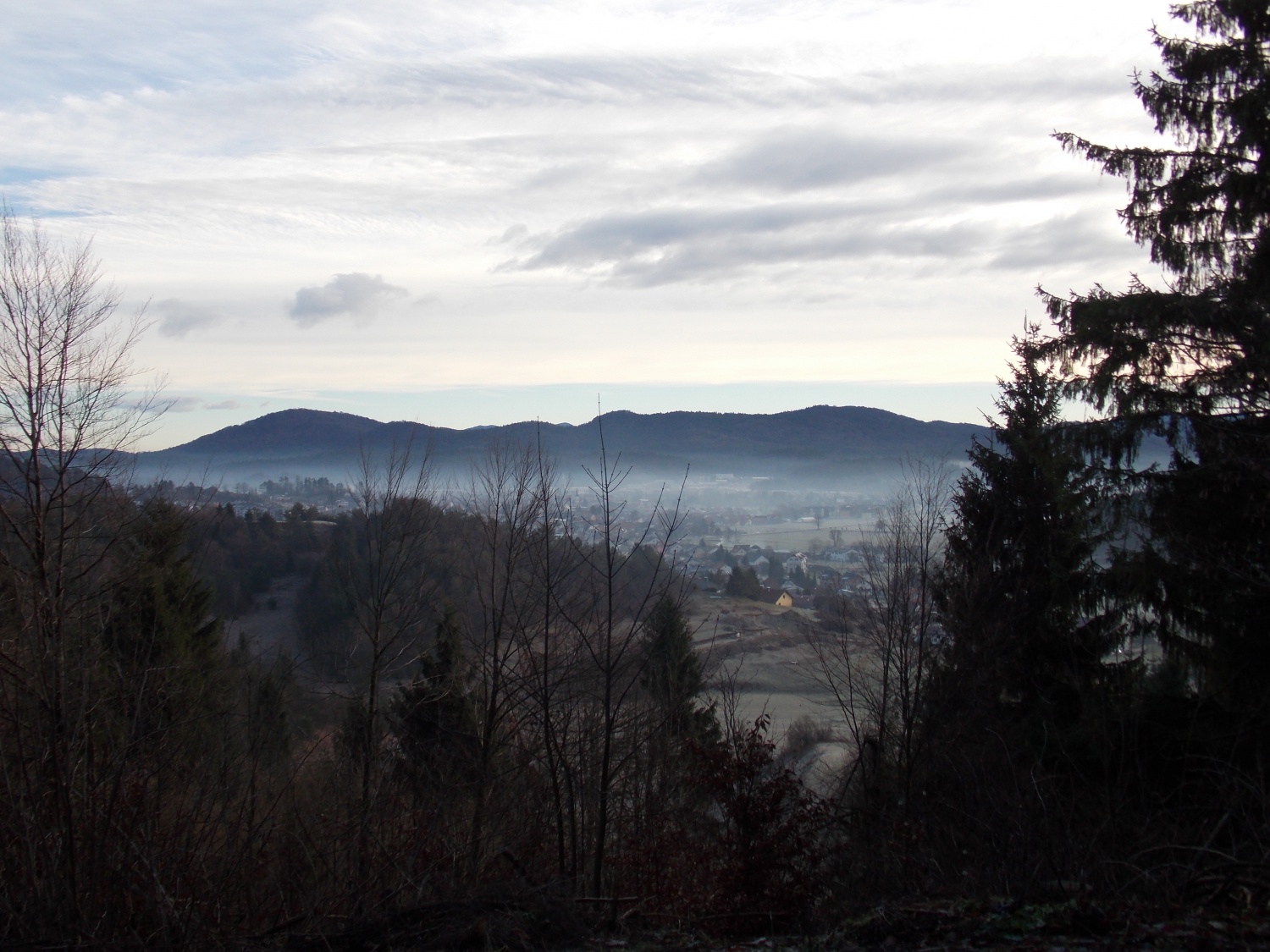 Pogled na jutranji Logatec