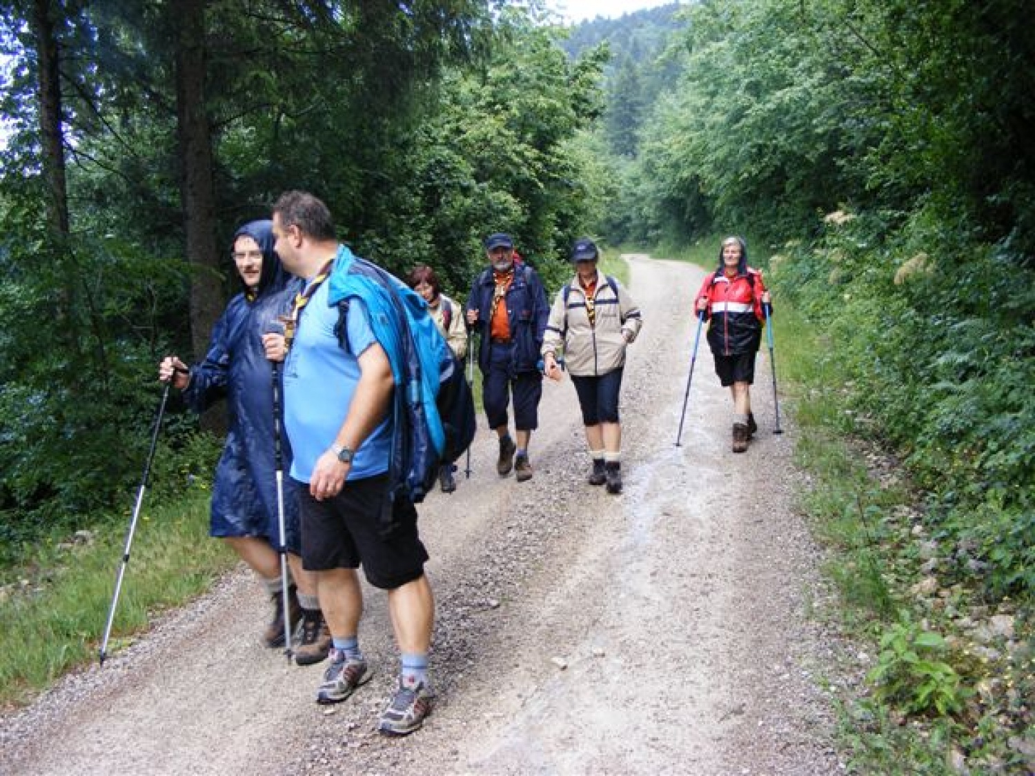 »Malo pozno, pa vendar iz srca…«
Zakaj tako?
Zato, ker se je naš letošnji tabor odvijal že daleč nazaj, od 24.-27.6.2009. Da ne bi imeli vtisa, da smo na Ptuju zaspali, vseeno poročamo o našem taboru.