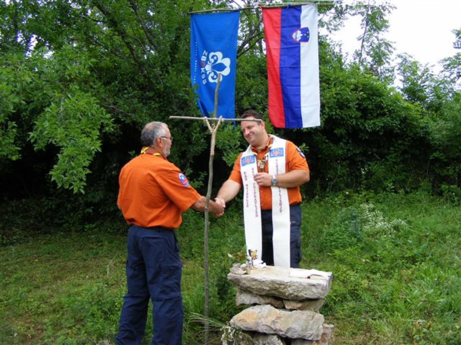 »Malo pozno, pa vendar iz srca…«
Zakaj tako?
Zato, ker se je naš letošnji tabor odvijal že daleč nazaj, od 24.-27.6.2009. Da ne bi imeli vtisa, da smo na Ptuju zaspali, vseeno poročamo o našem taboru.