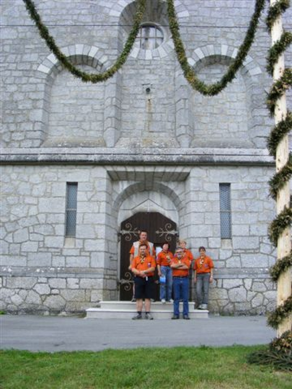 »Malo pozno, pa vendar iz srca…«
Zakaj tako?
Zato, ker se je naš letošnji tabor odvijal že daleč nazaj, od 24.-27.6.2009. Da ne bi imeli vtisa, da smo na Ptuju zaspali, vseeno poročamo o našem taboru.