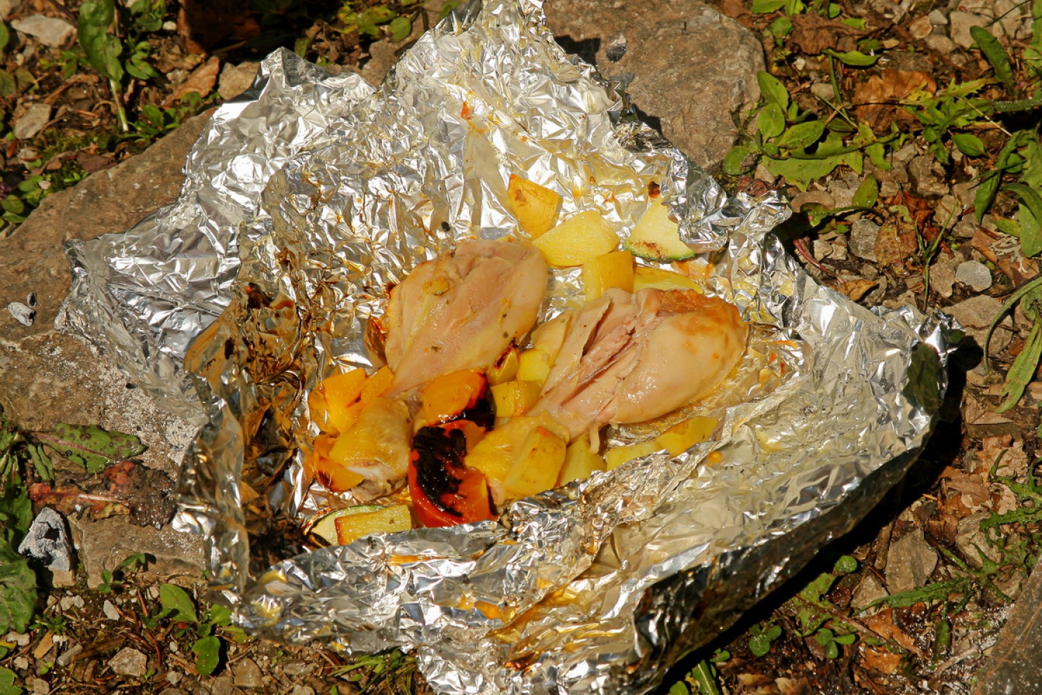 Kosilo pečeno v žerjavici