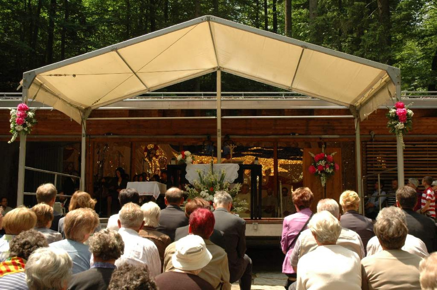 Služenje ob breznu v Kočevskem rogu