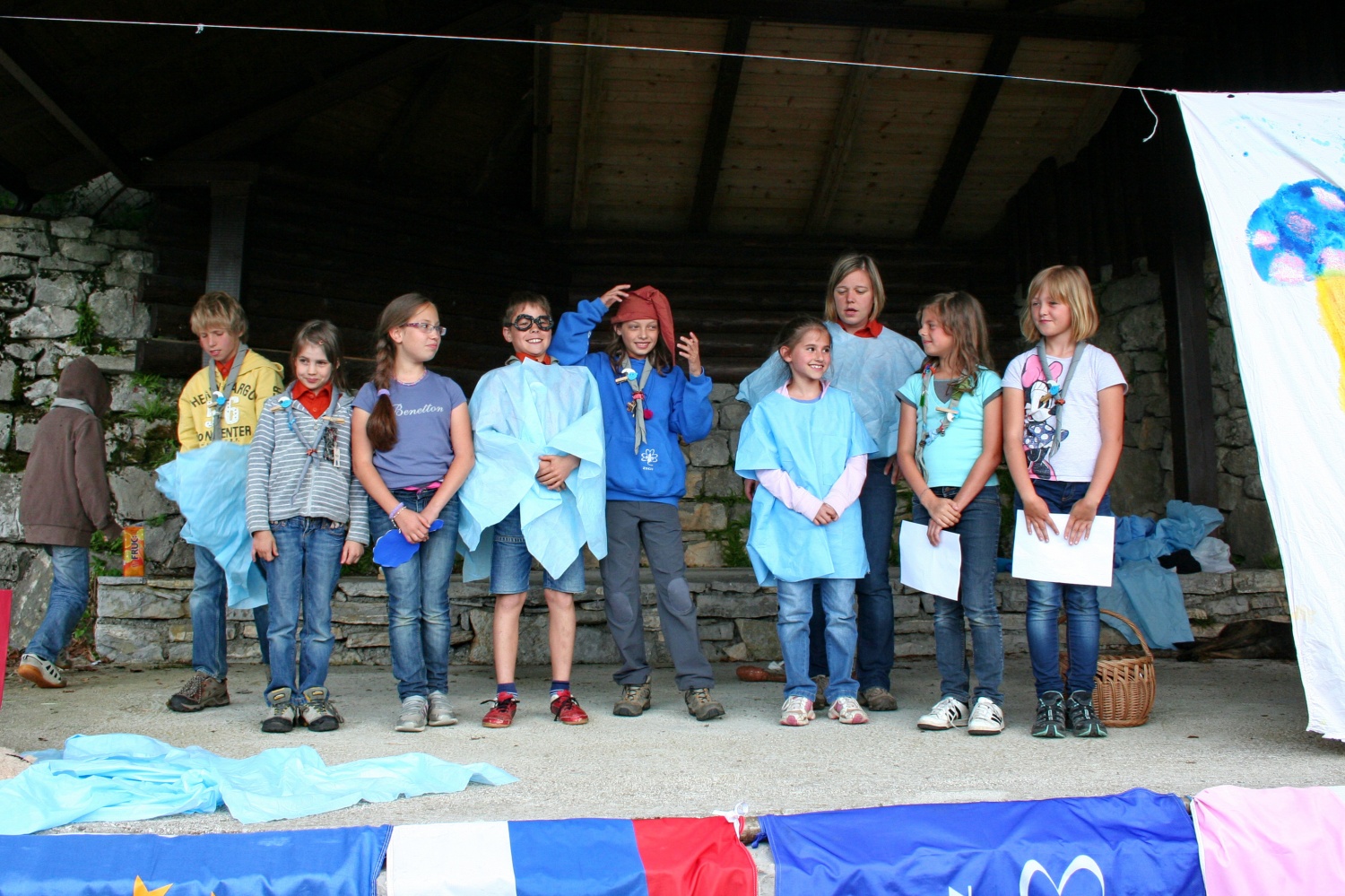 VV ob zaključku predstave Smrci