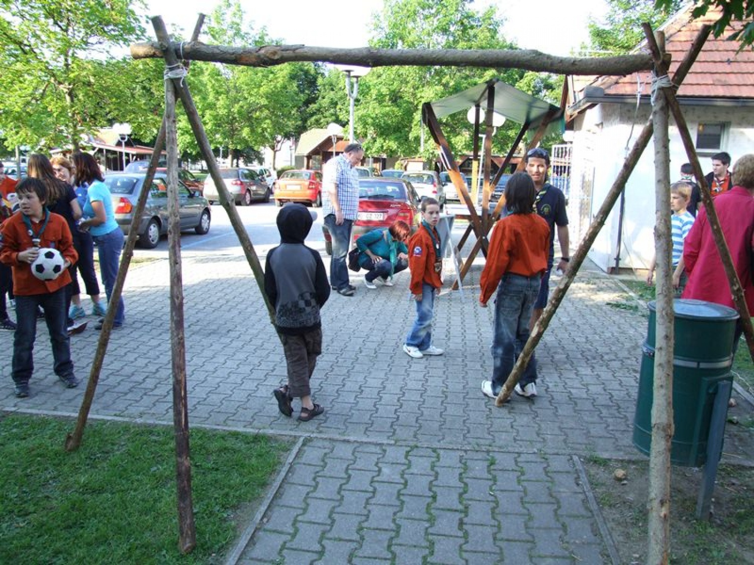 Postavili tabor v mestu