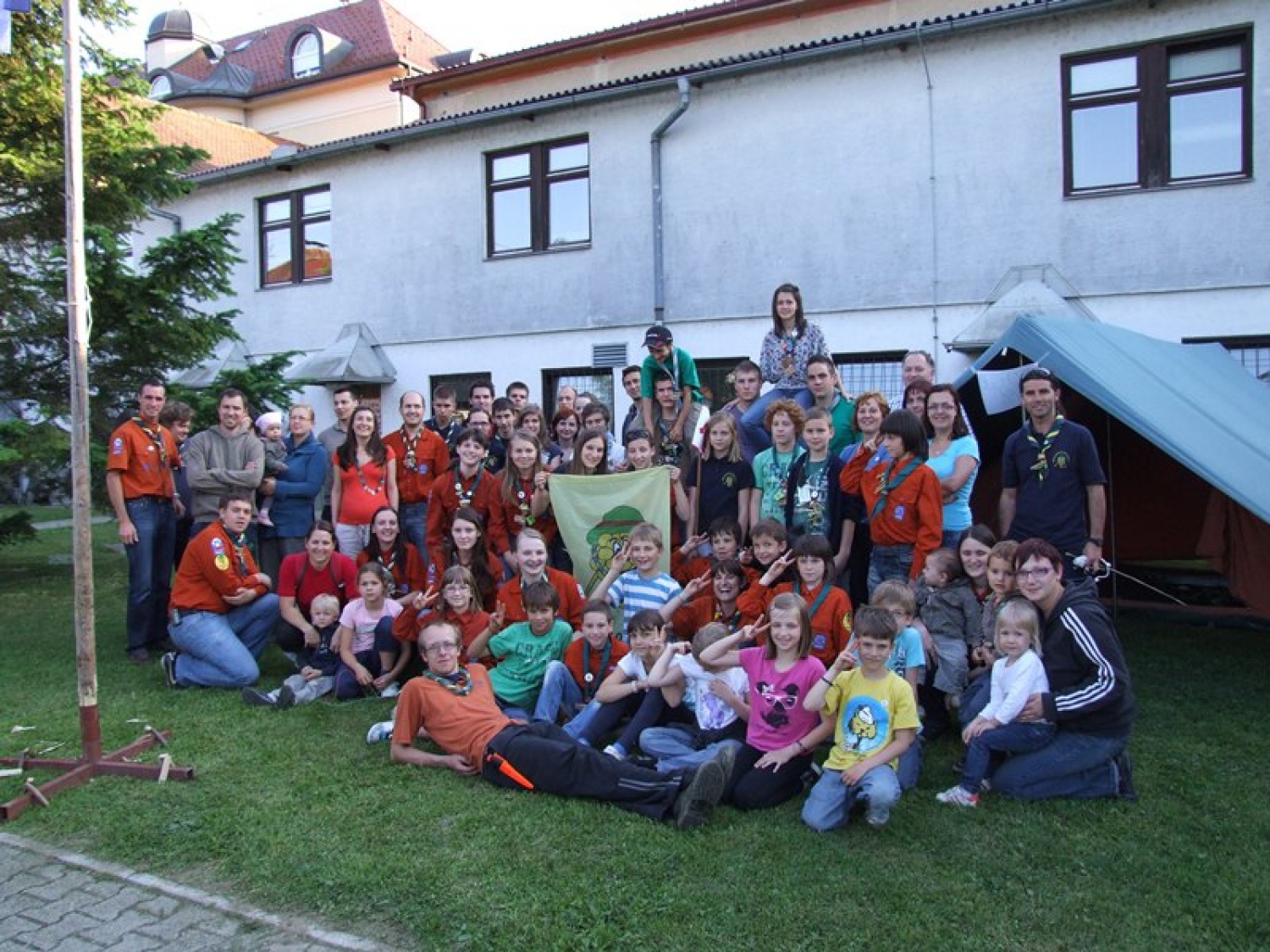 Postavili tabor v mestu