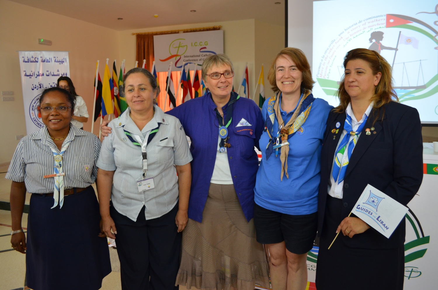 Novo vodstvo ICCG (3. z desne je Catherine, 4. z desne je Alessandra)