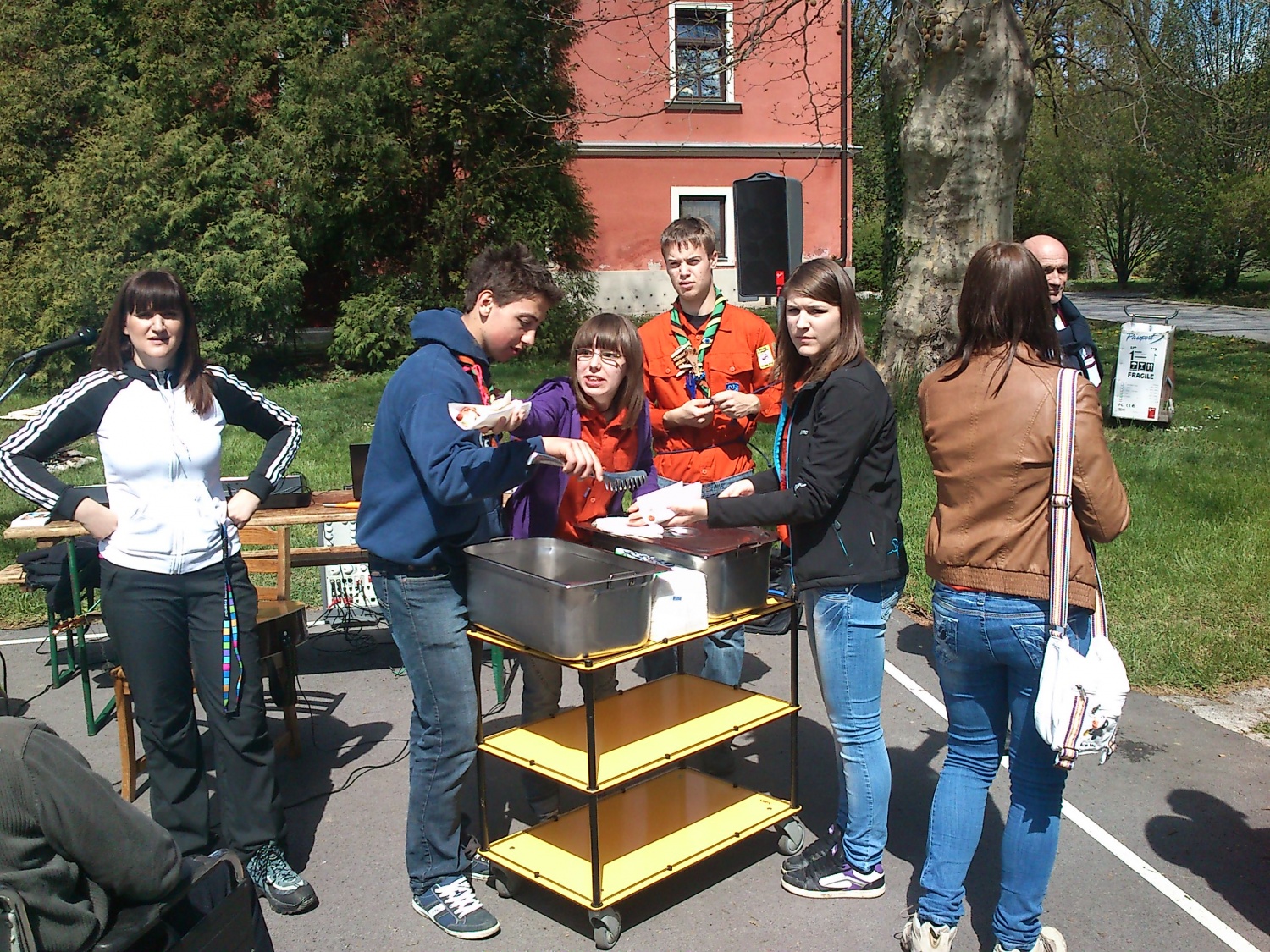 Gremo v Grmovje na obisk