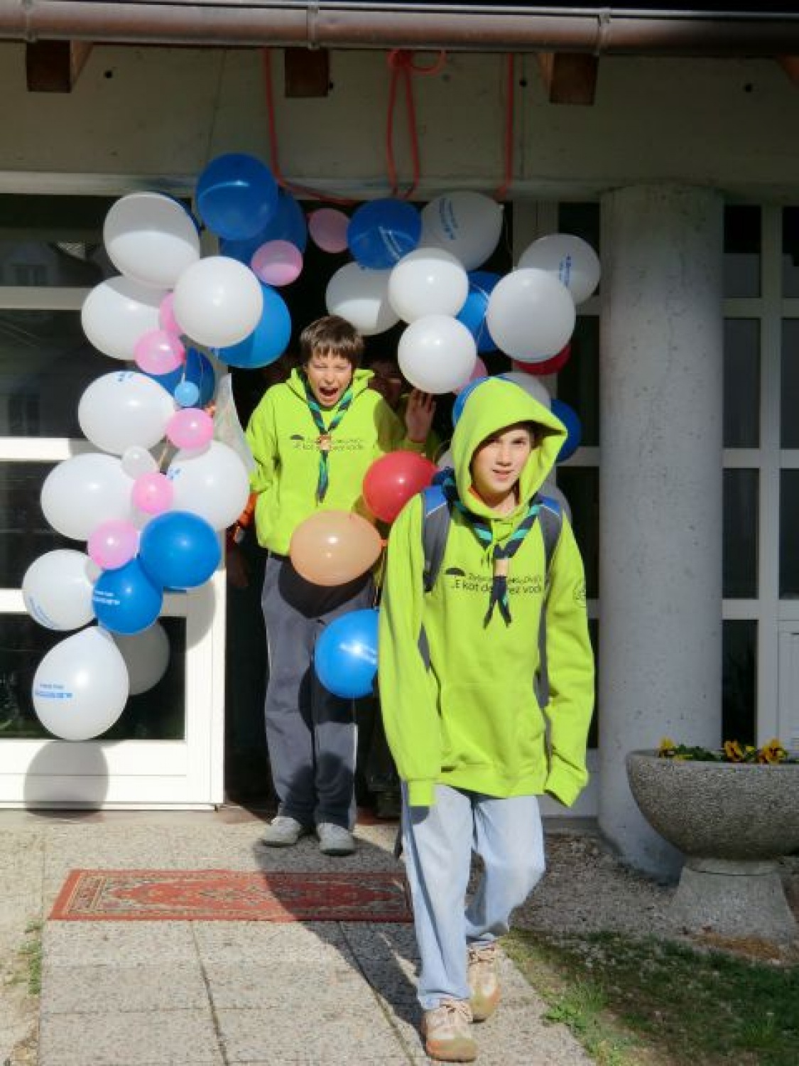 presenečenje: baloni vsepovsod