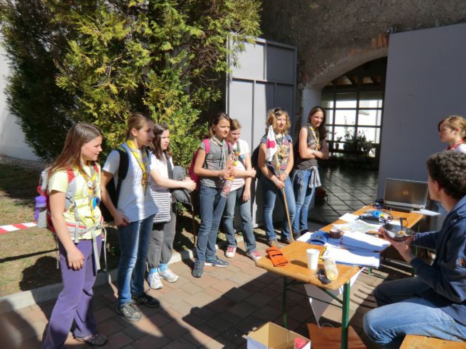 še klic, pa ste opravile punce