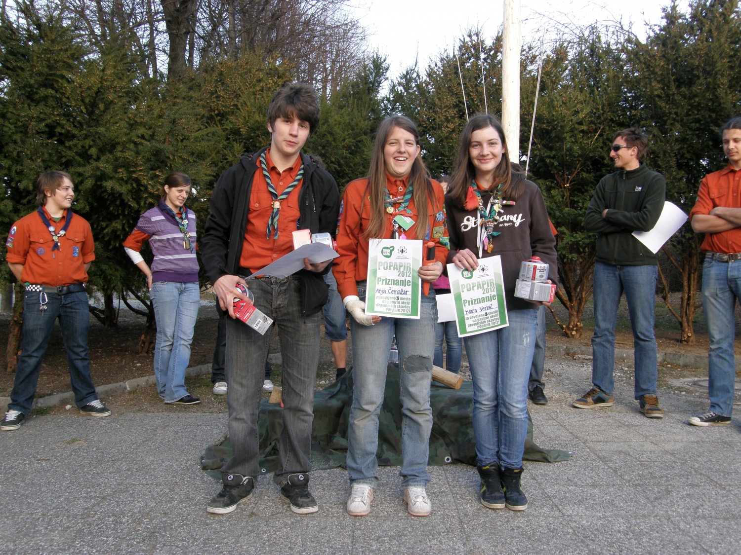 Tretje mesto: Rok Planinc, Anja Čemažar in Klara Verbič