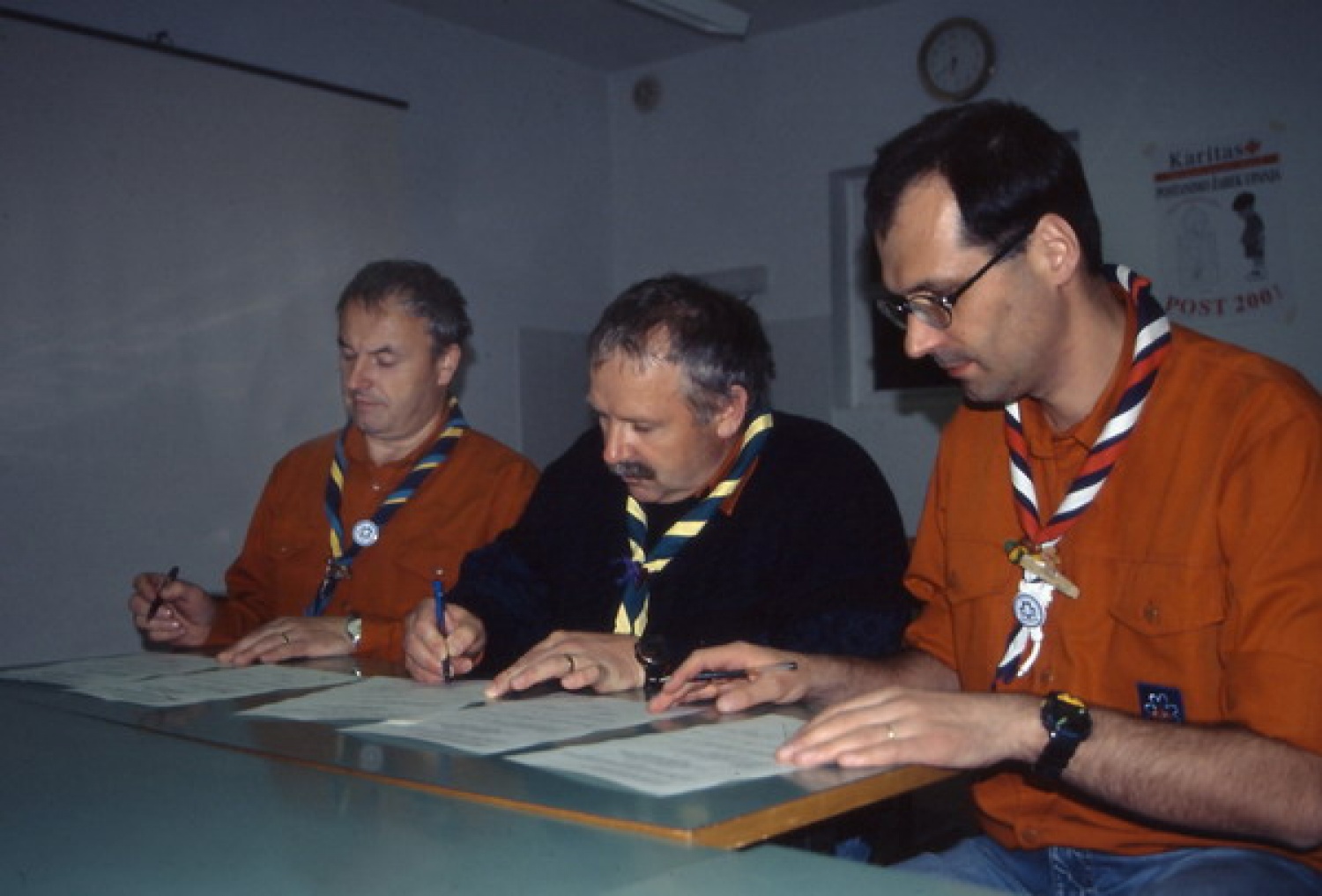 Podpis ustanovne listine ZBOKSS - Postojna 31.3.2001