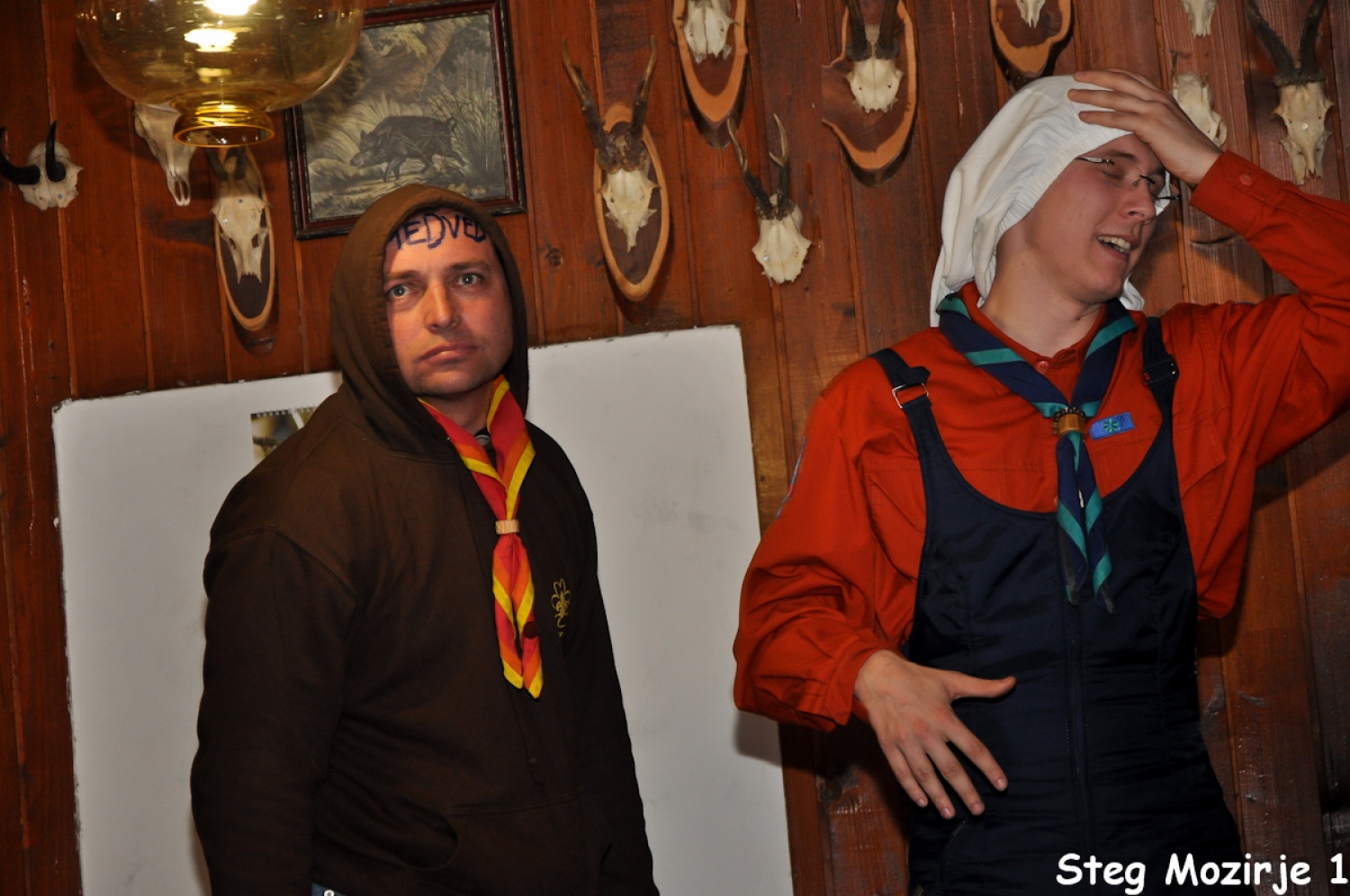 Obsikala sta nas medved in zajček