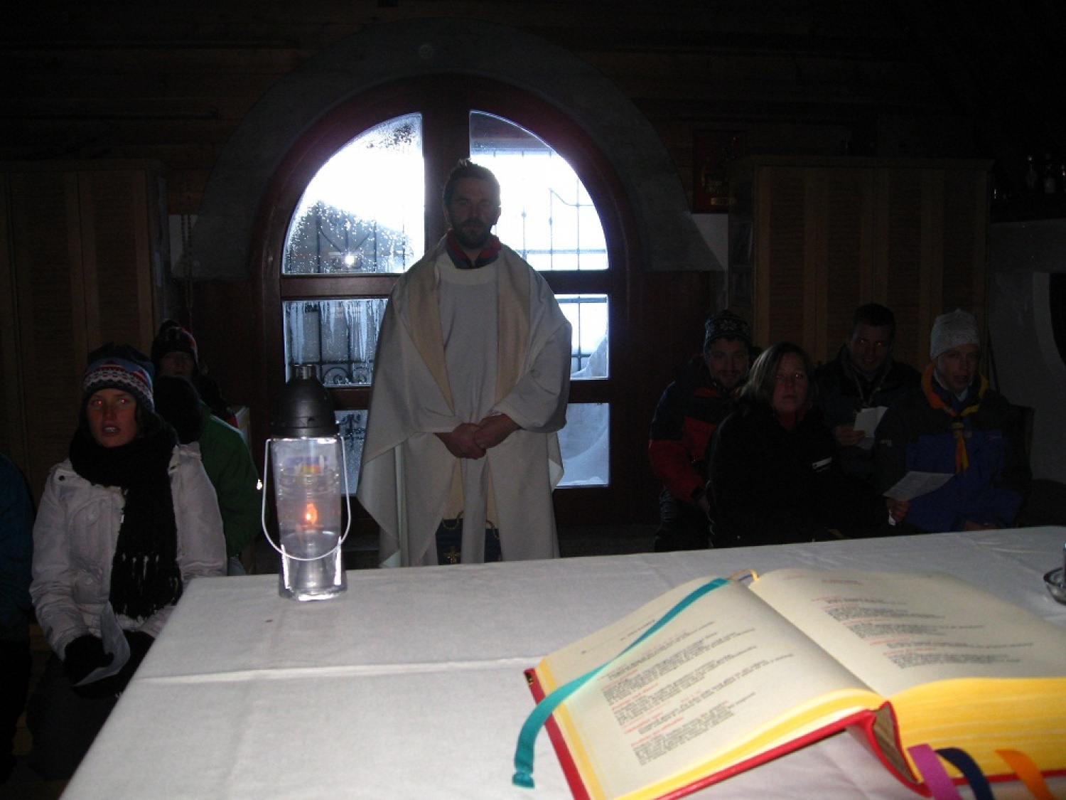 Luč miru iz Betlehema dosegla višave