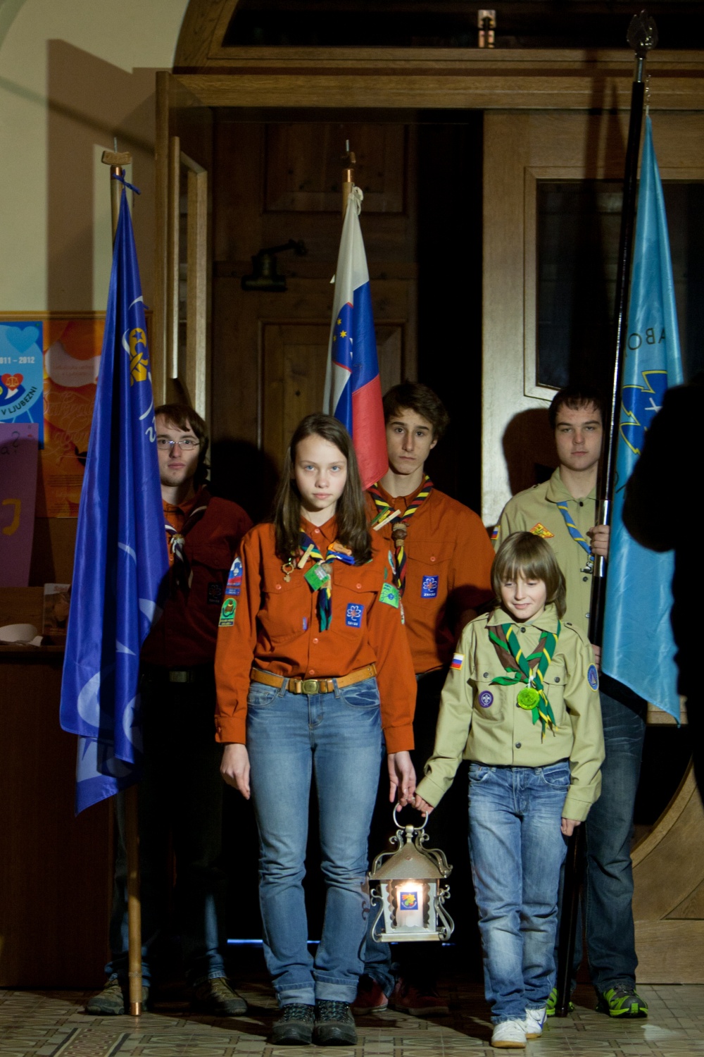 Sveti Vid ugleda Luč miru iz Betlehema (FOTO)