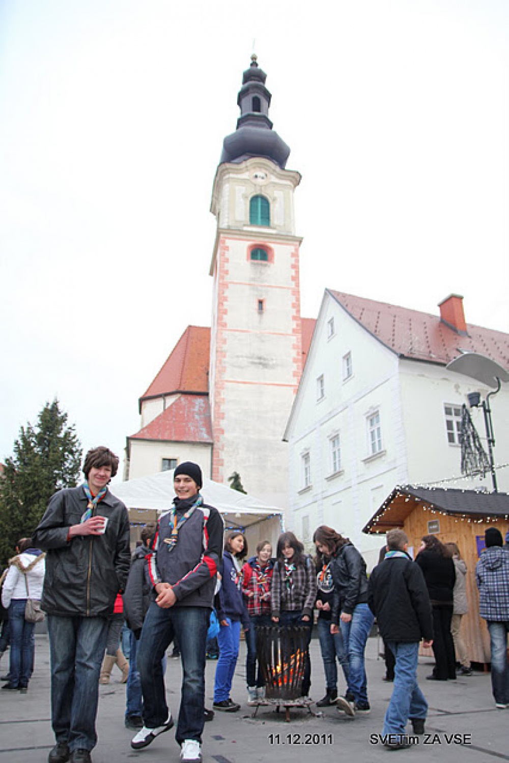 Naj sveti. S ponosom.