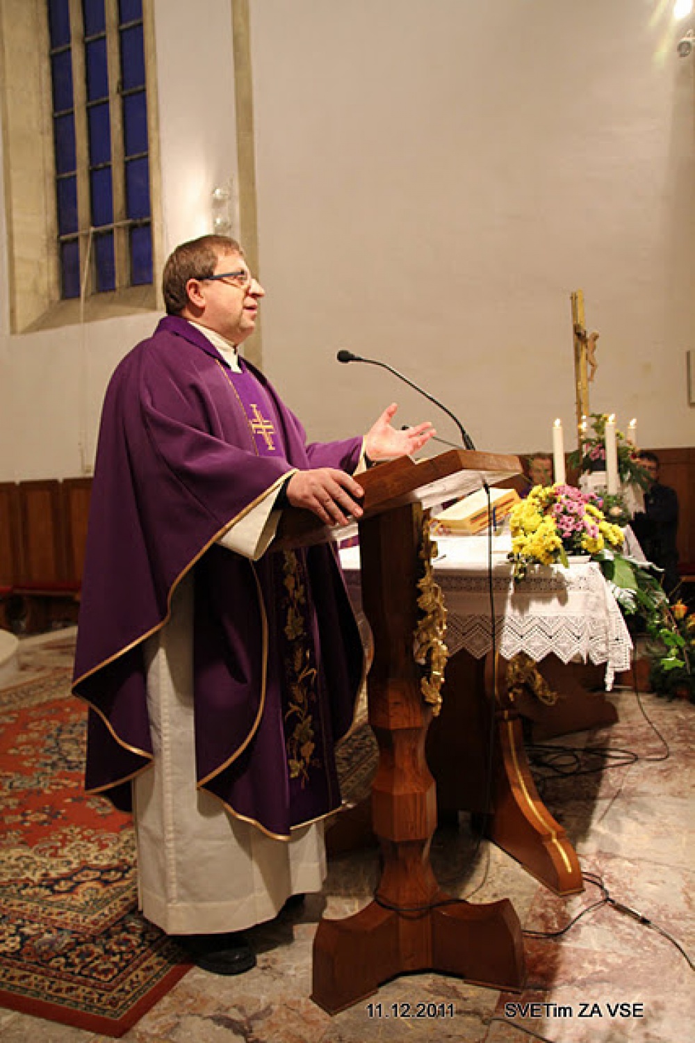 kanonik Janez Lesnika