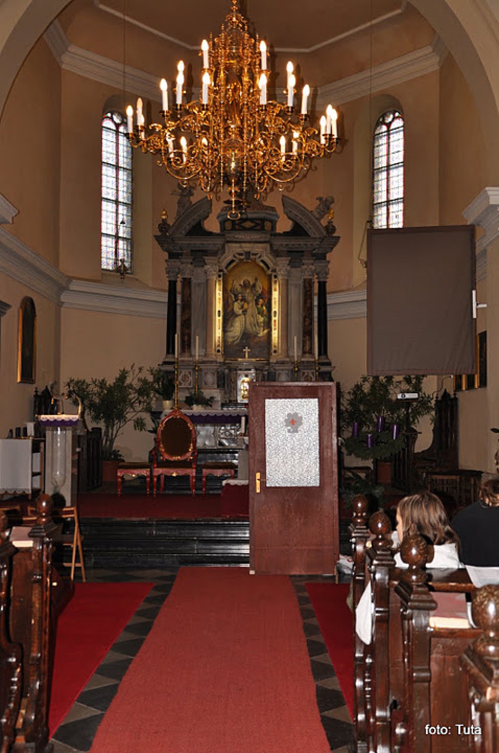 Burja že raznaša lučko po Primorskem