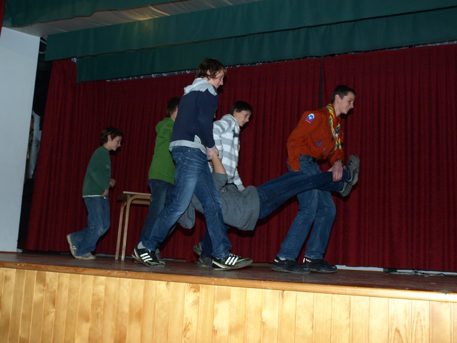 Skupno miklavževanje treh čet