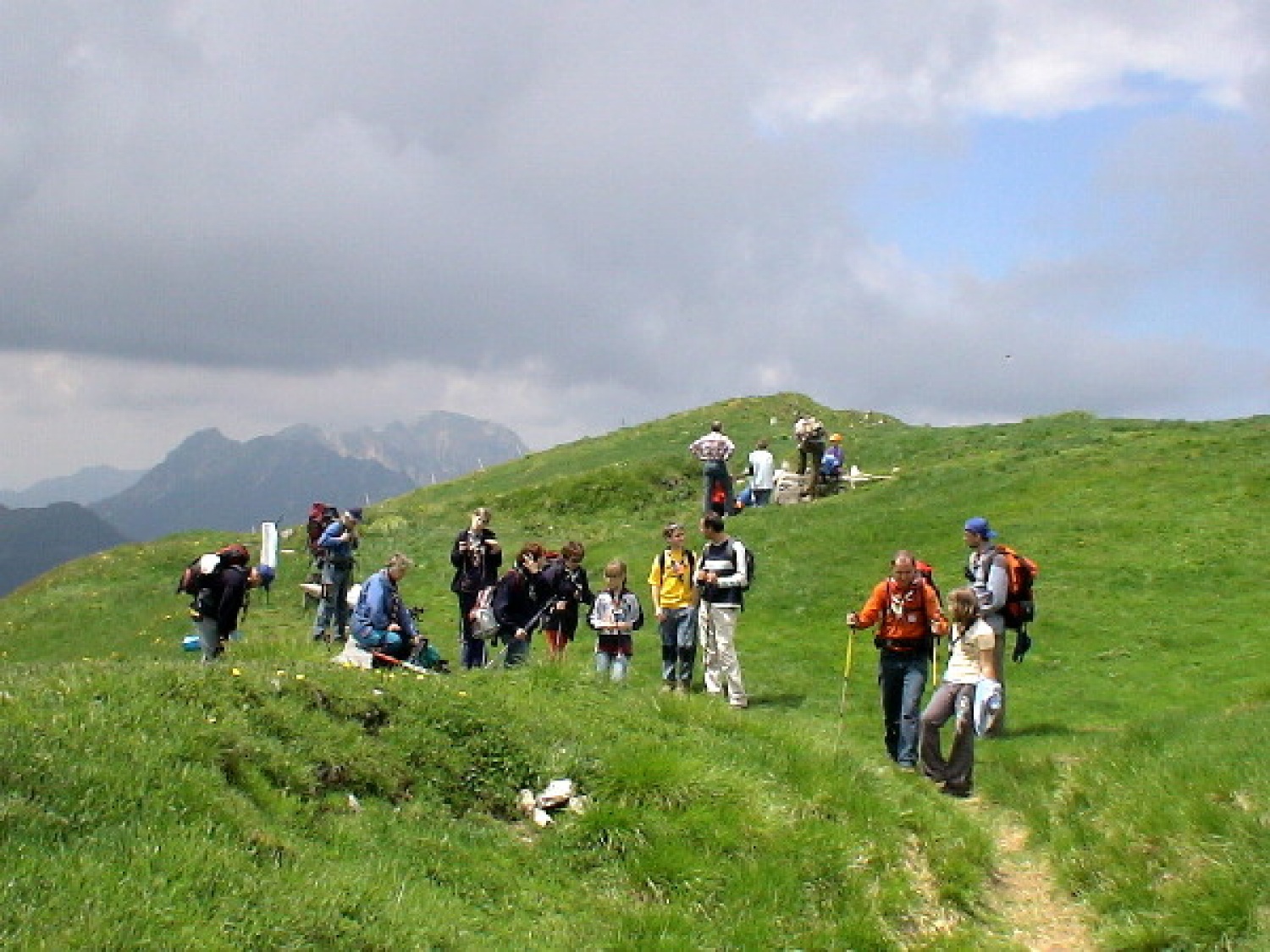 OD VZPONA NA VRH, MAŠA IN SPUST V DOLINO