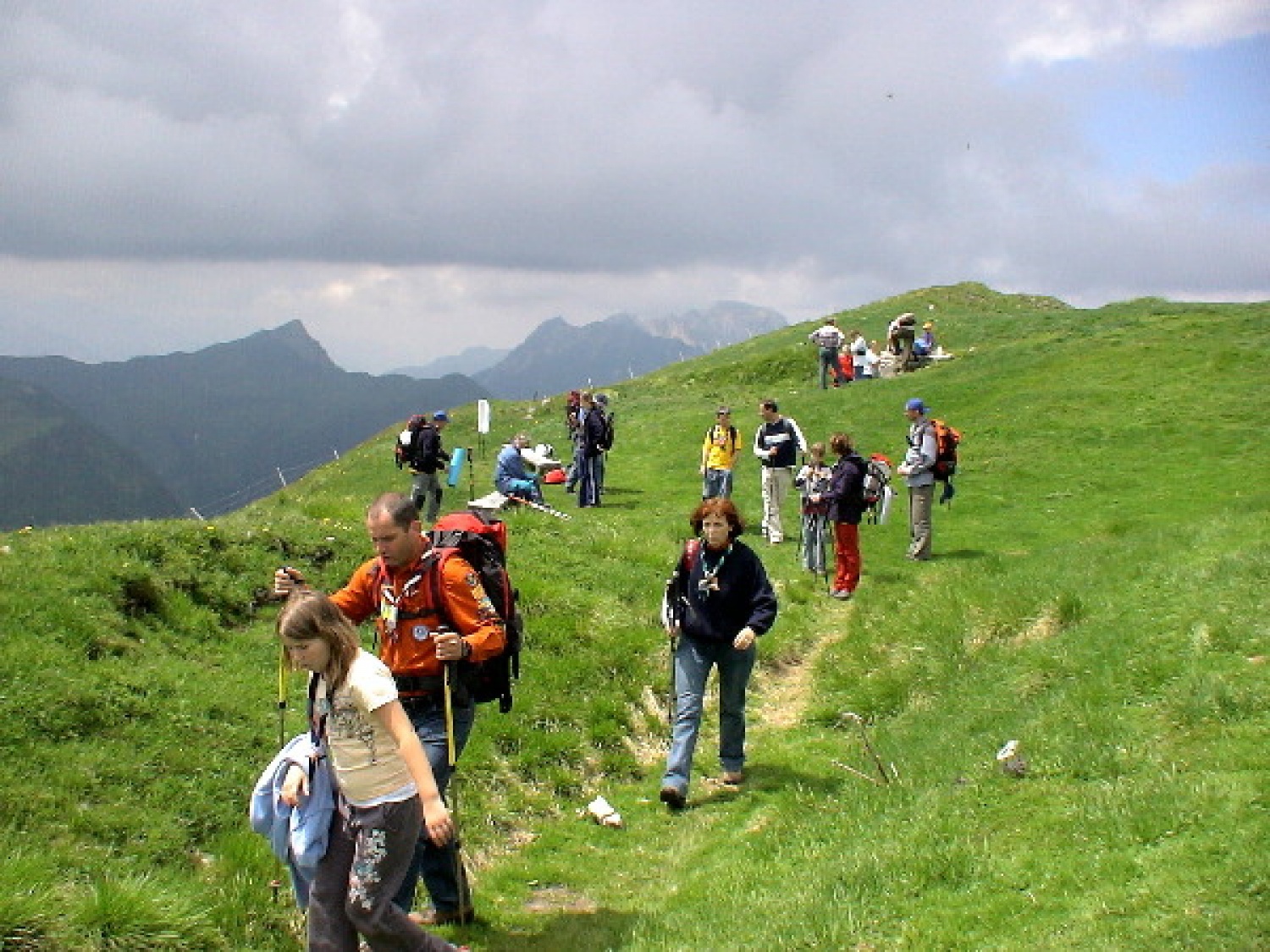 OD VZPONA NA VRH, MAŠA IN SPUST V DOLINO