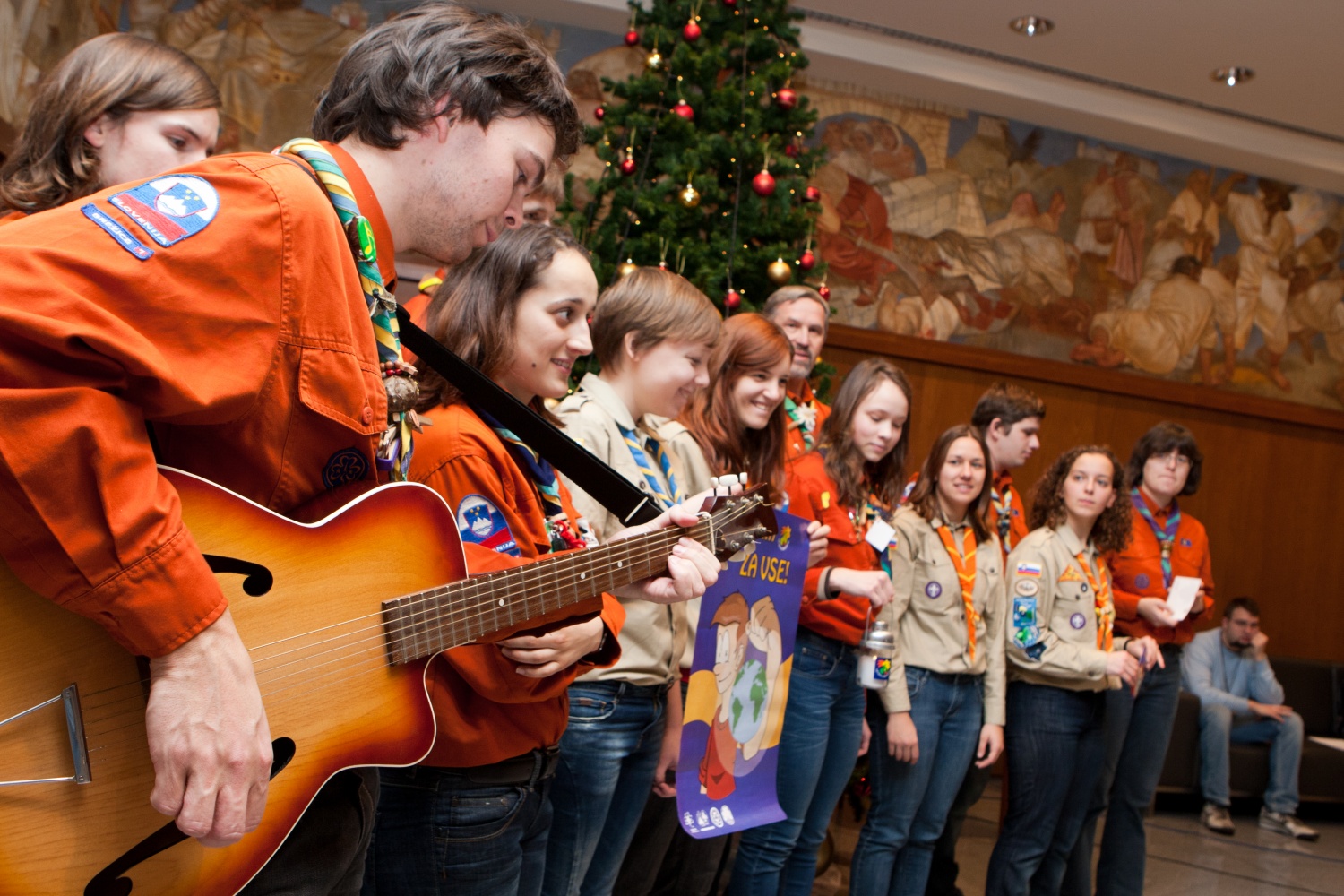 dr. Danilo Türk: Naj ta luč sveti za vse!