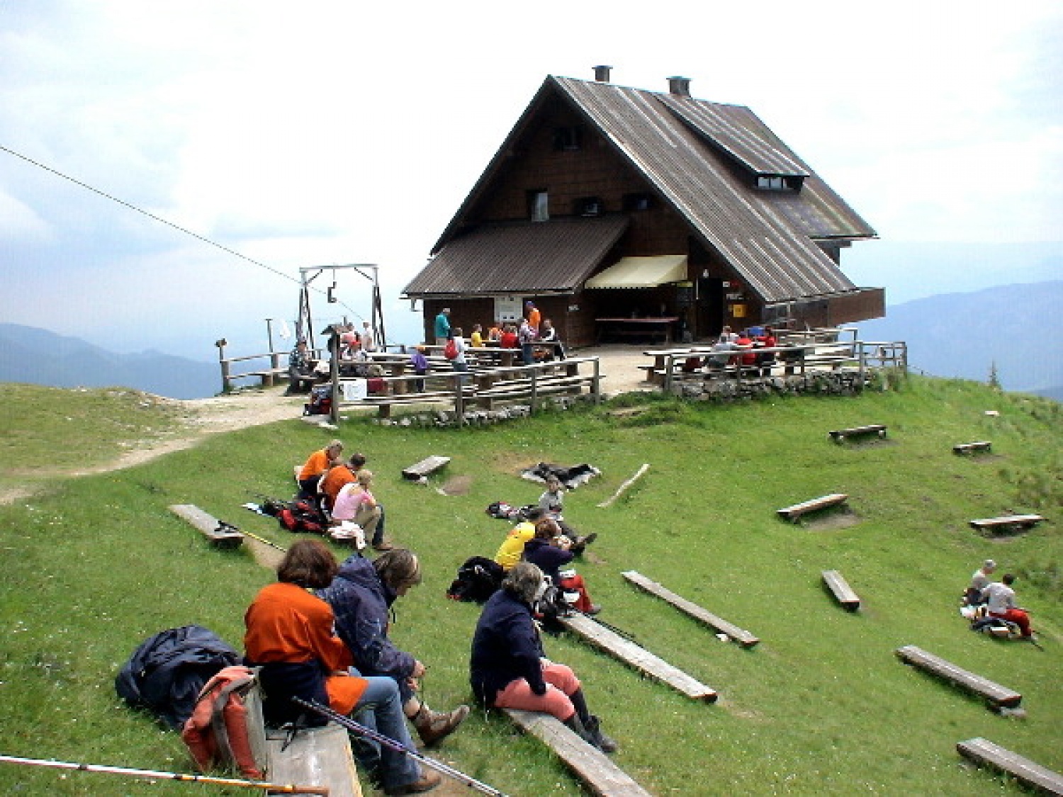 OD VZPONA NA VRH, MAŠA IN SPUST V DOLINO