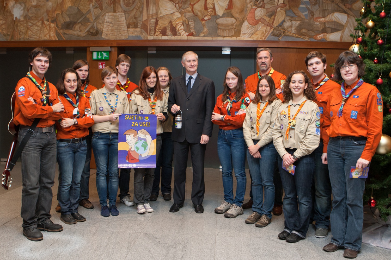 dr. Danilo Türk: Naj ta luč sveti za vse!