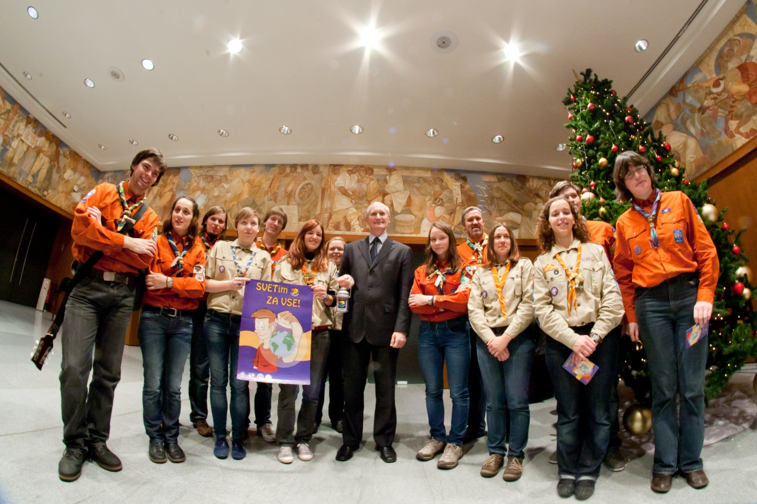 dr. Danilo Türk: Naj ta luč sveti za vse!